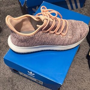 Adidas Pink Tubular Sneakers Sleek Knit Design